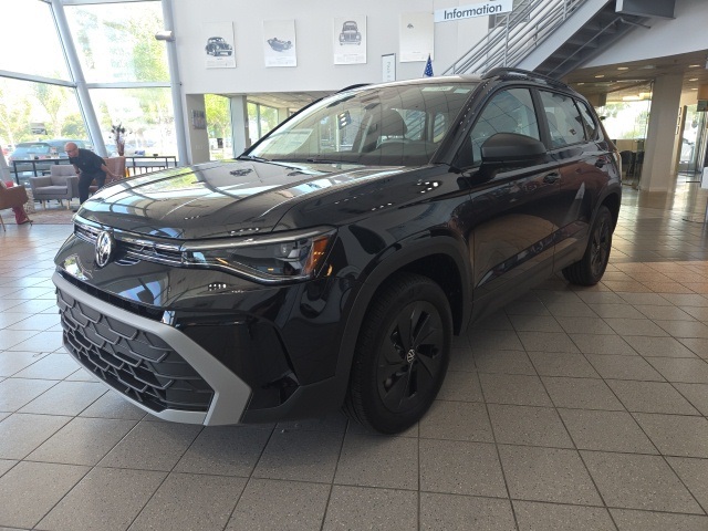 2025 Volkswagen Taos S photo 3