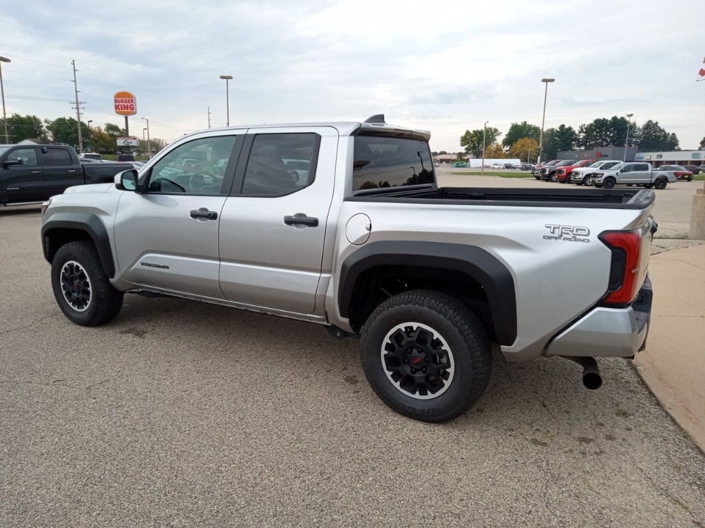 2024 Toyota Tacoma TRD Off-Road photo 10