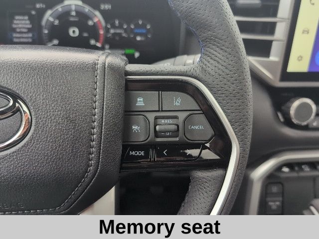 2025 Toyota Sequoia Platinum photo 6