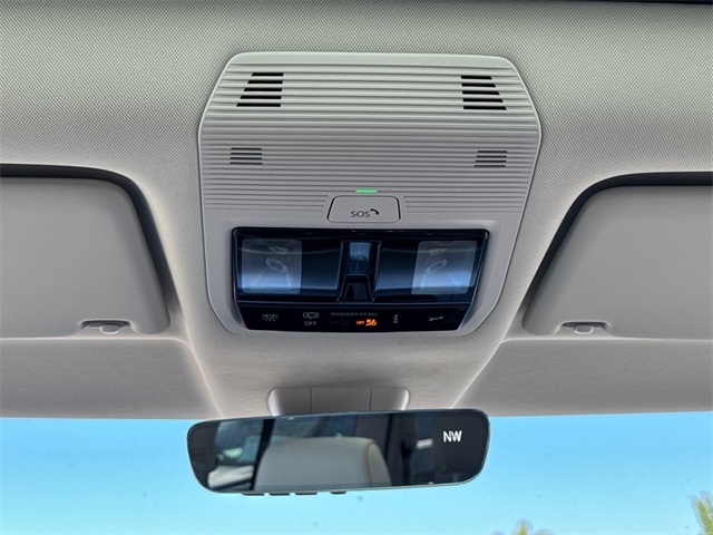 2025 Volkswagen ID. Buzz Pro Plus photo 28