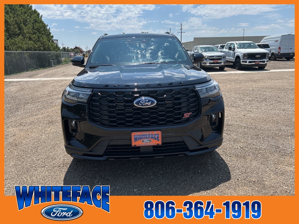 2025 Ford Explorer ST photo 2