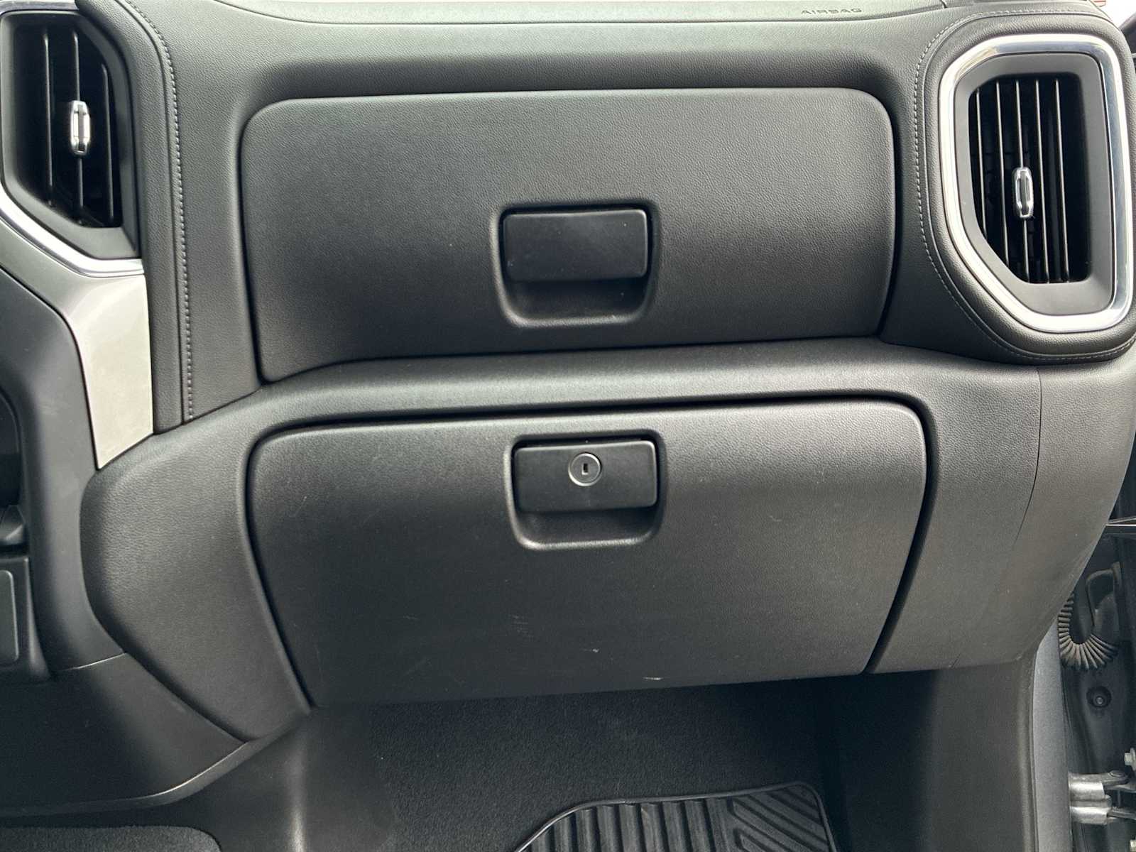 2021 Chevrolet Silverado 1500 LT photo 27