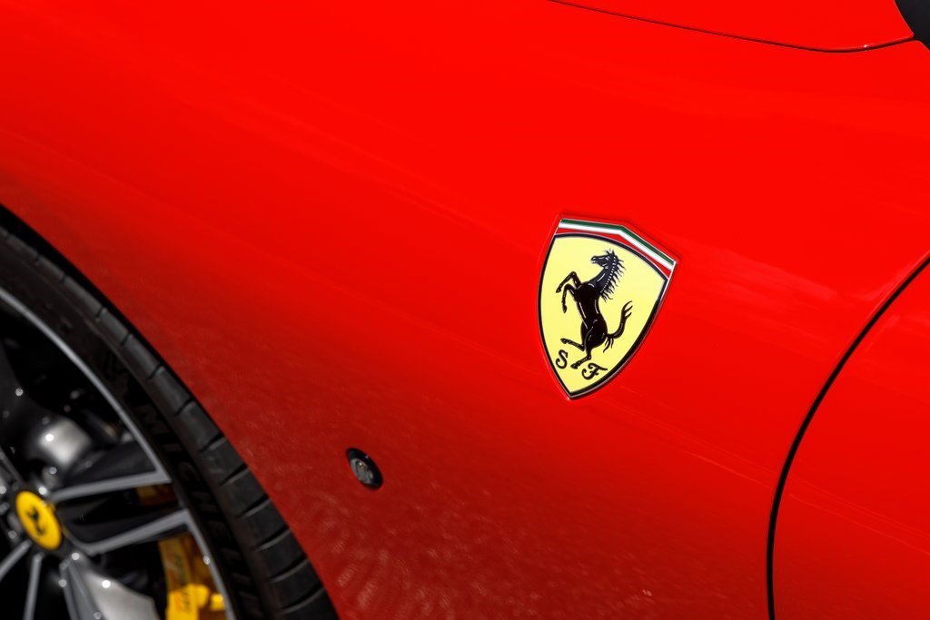 2025 Ferrari Roma Spider photo 38