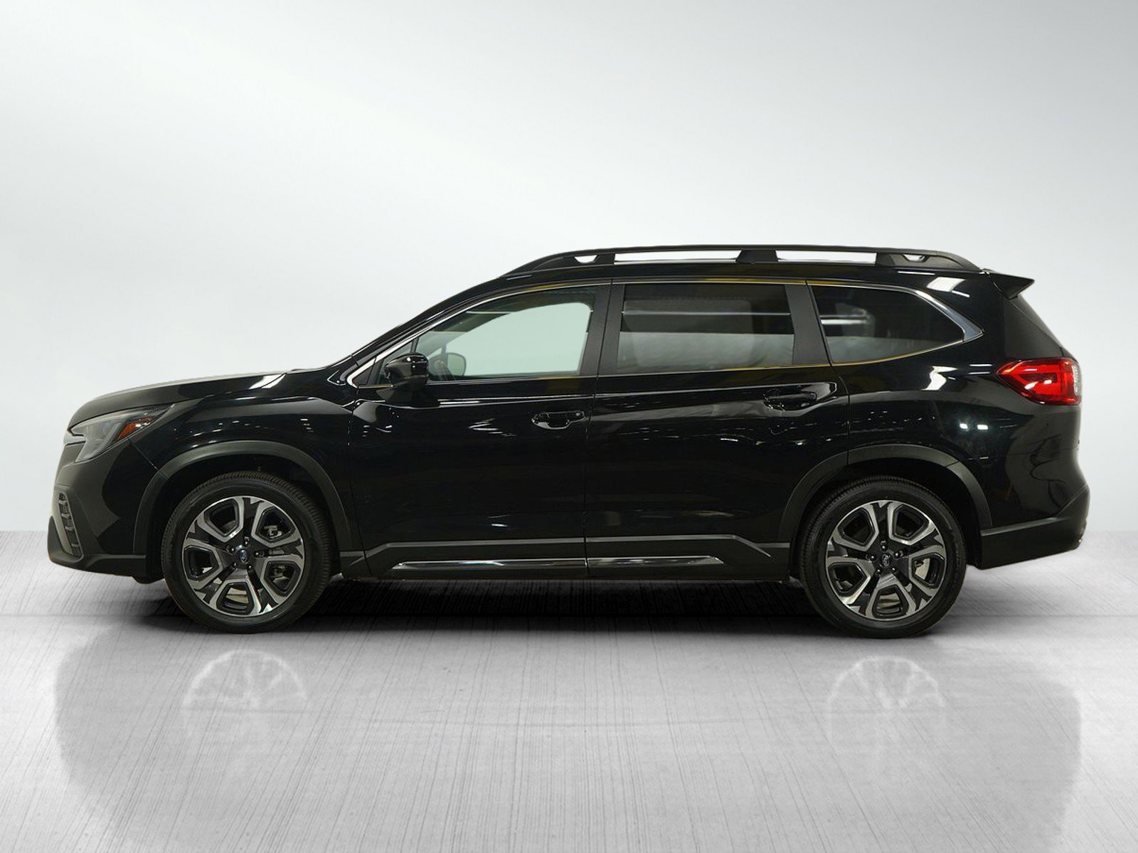 Used 2024 Subaru Ascent Limited with VIN 4S4WMARD4R3414366 for sale in South Saint Paul, Minnesota