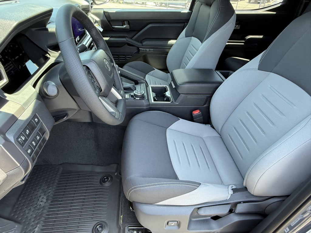 2025 Toyota Tacoma TRD 4x4 photo 16