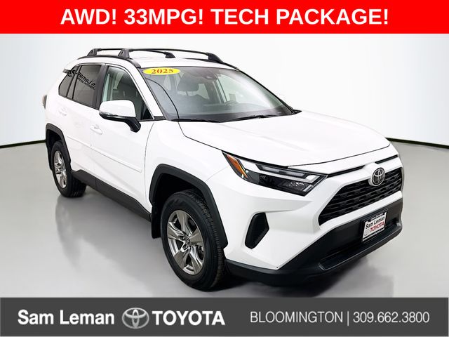 2025 Toyota RAV4 XLE's photo