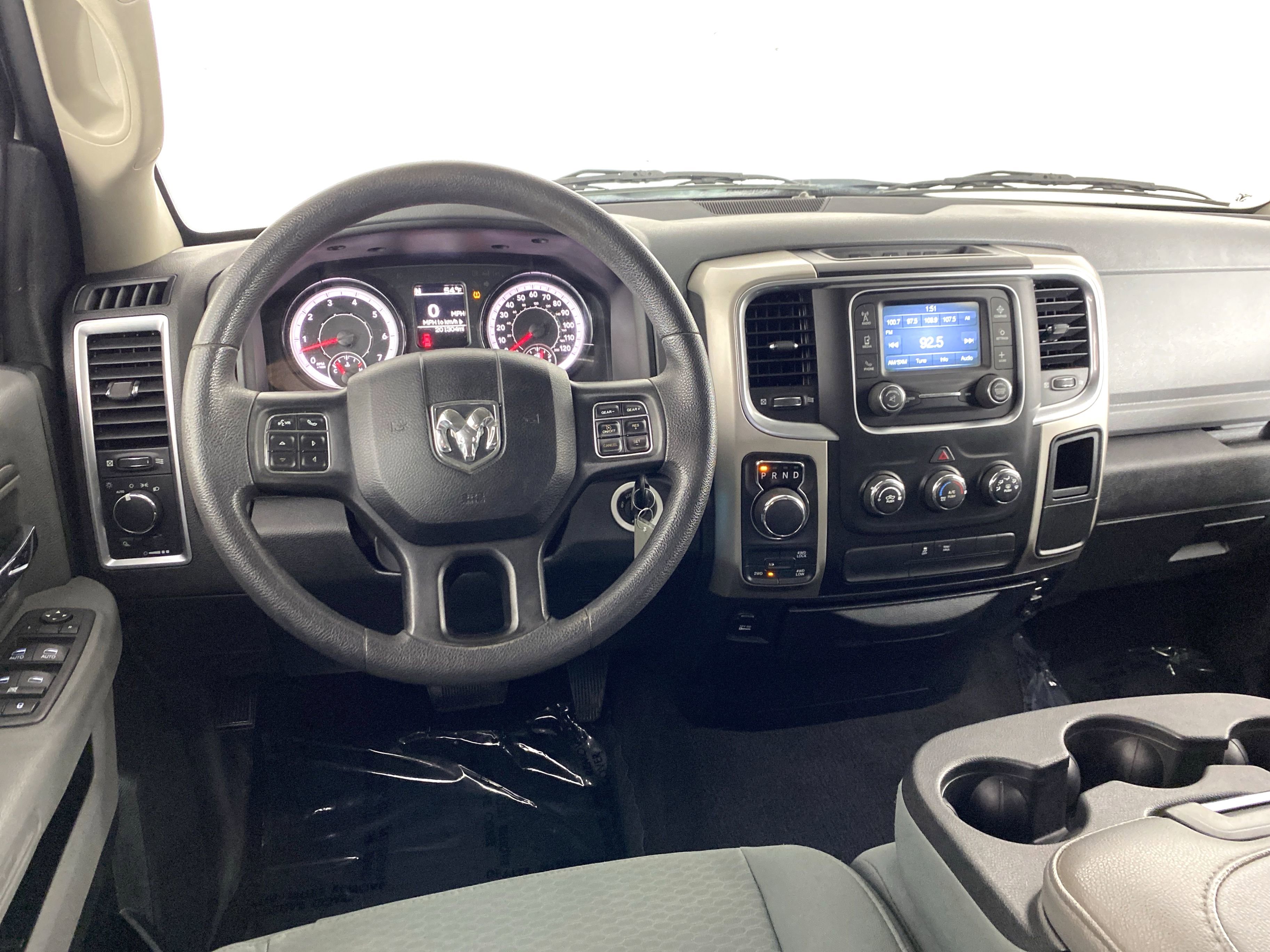 2018 Ram 1500 SLT photo 2