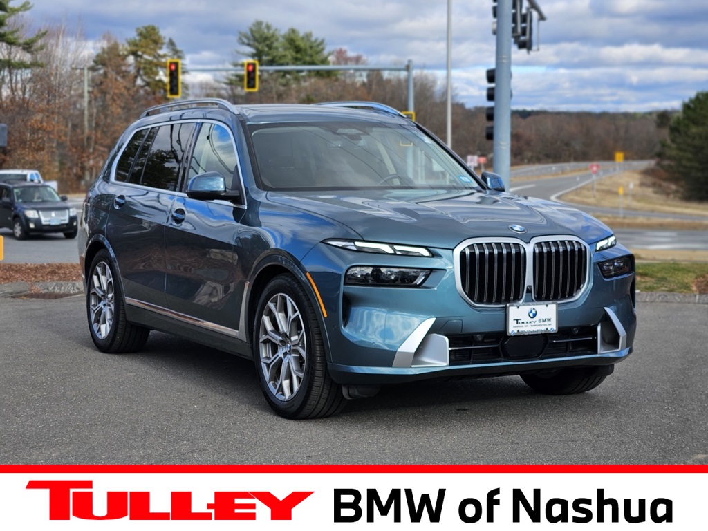 2025 BMW X7 40i's photo