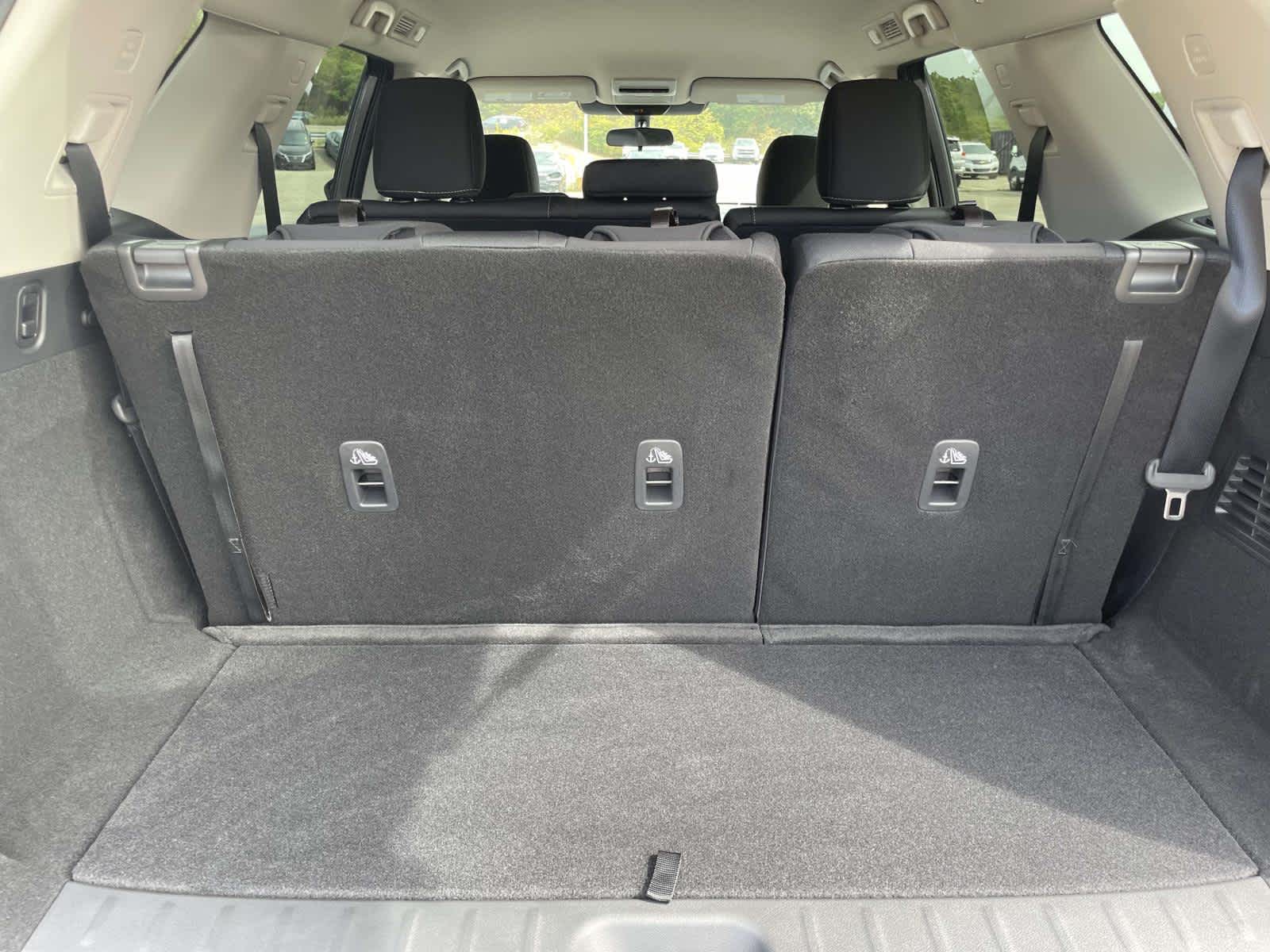 2025 Nissan Pathfinder S photo 15