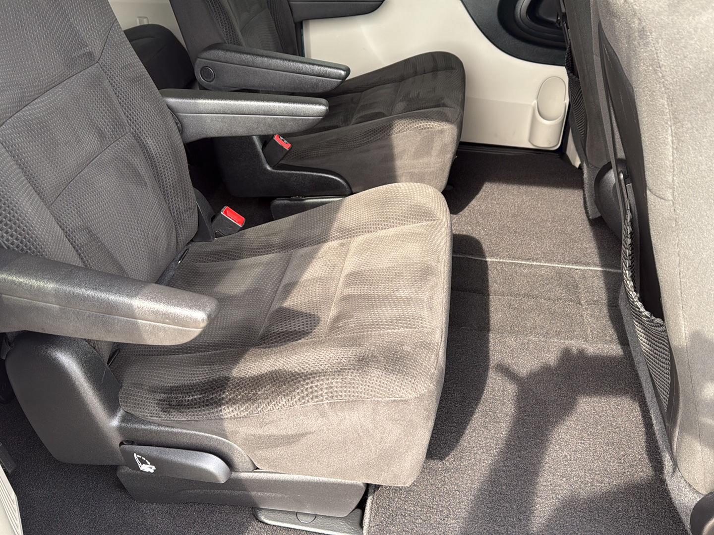 2016 Dodge Grand Caravan SE photo 17