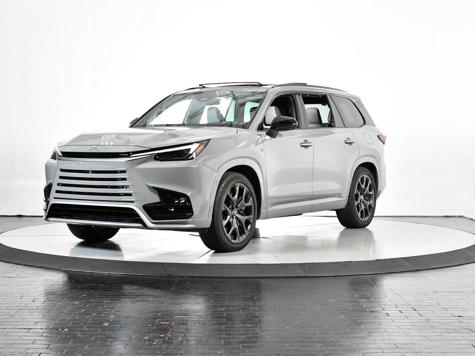 2024 Lexus TX Hybrid 500h's photo