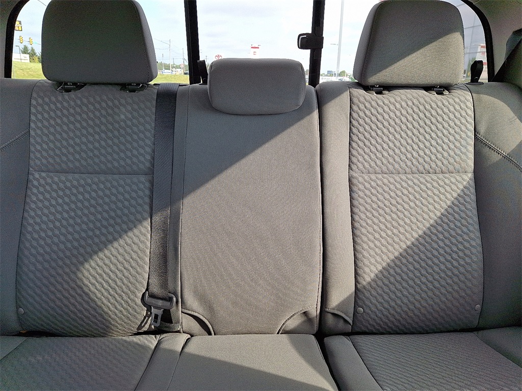 2022 Toyota Tacoma SR 4x4 Double Cab photo 19
