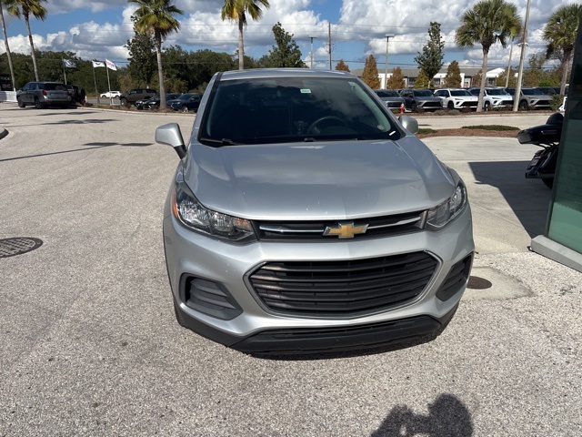 2020 Chevrolet Trax LS photo 2