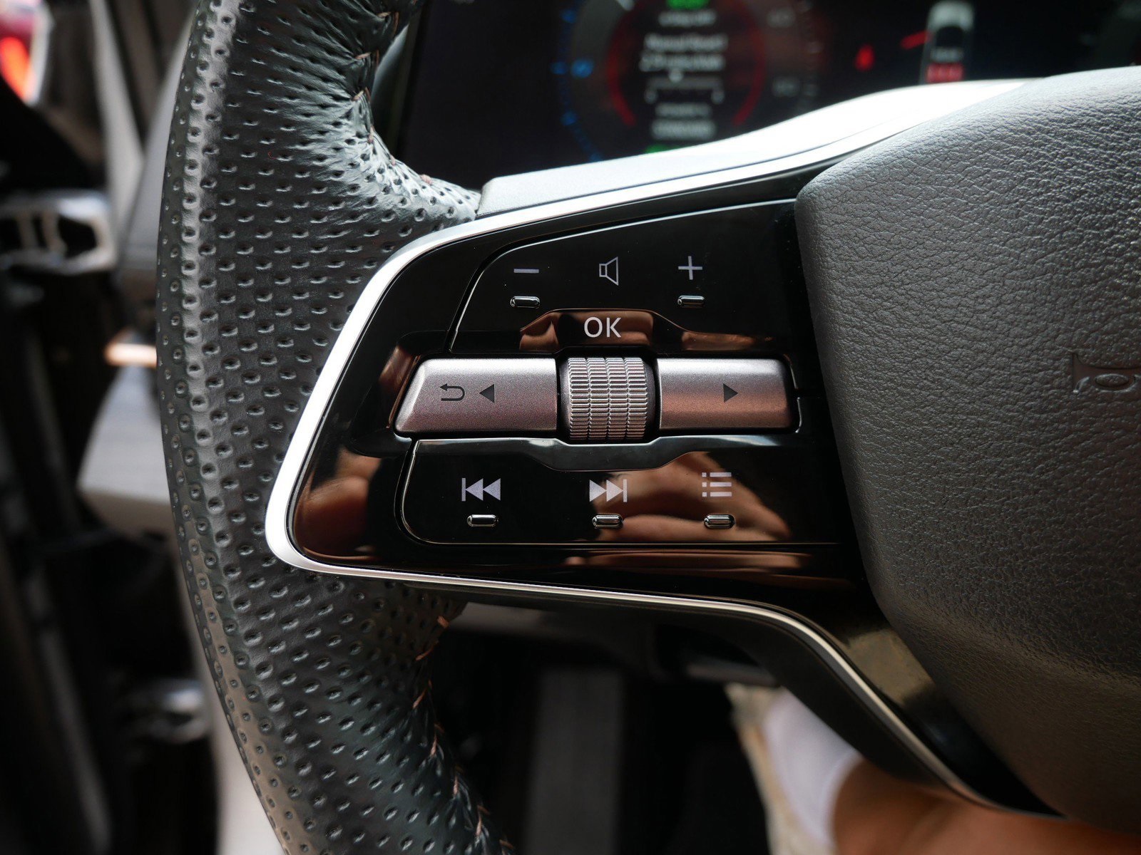 2024 Nissan ARIYA Engage e-4ORCE photo 24