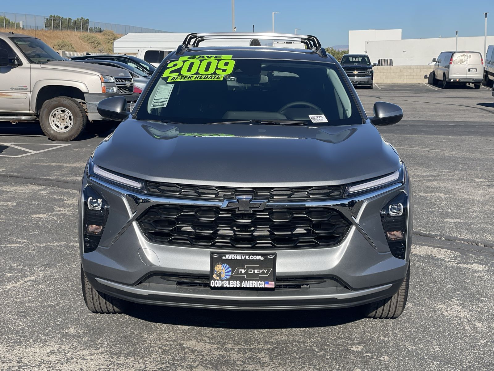 2025 Chevrolet Trax LT photo 9