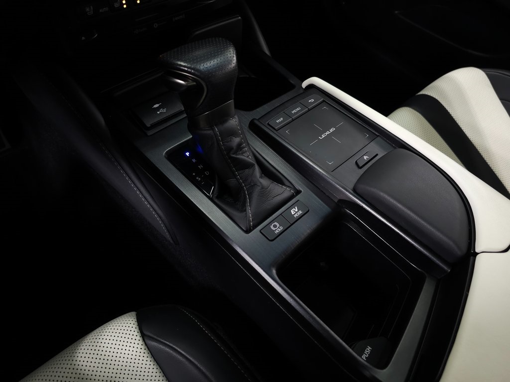2022 LEXUS ES - Image 30