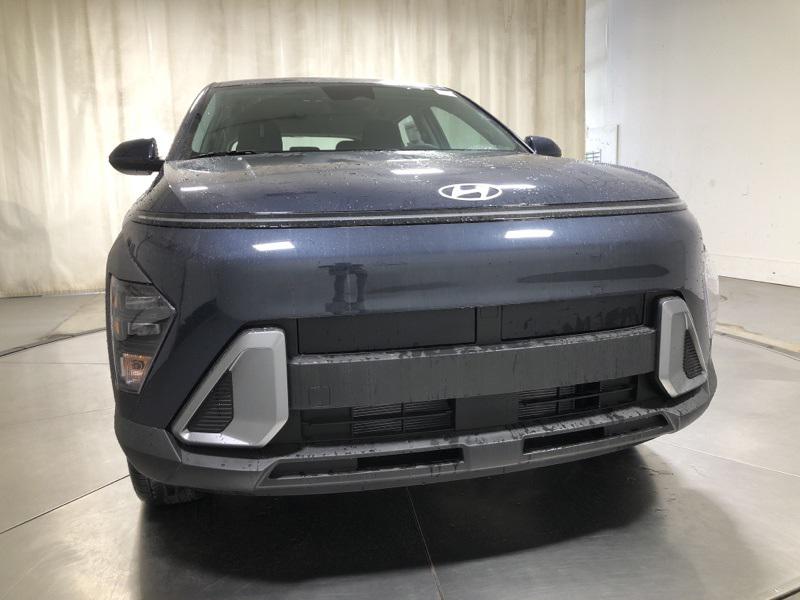 2026 Hyundai Kona SE photo 2