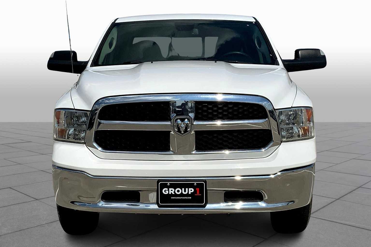 2023 Ram 1500 Classic SLT photo 3