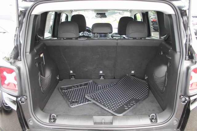 2020 Jeep Renegade Latitude photo 23