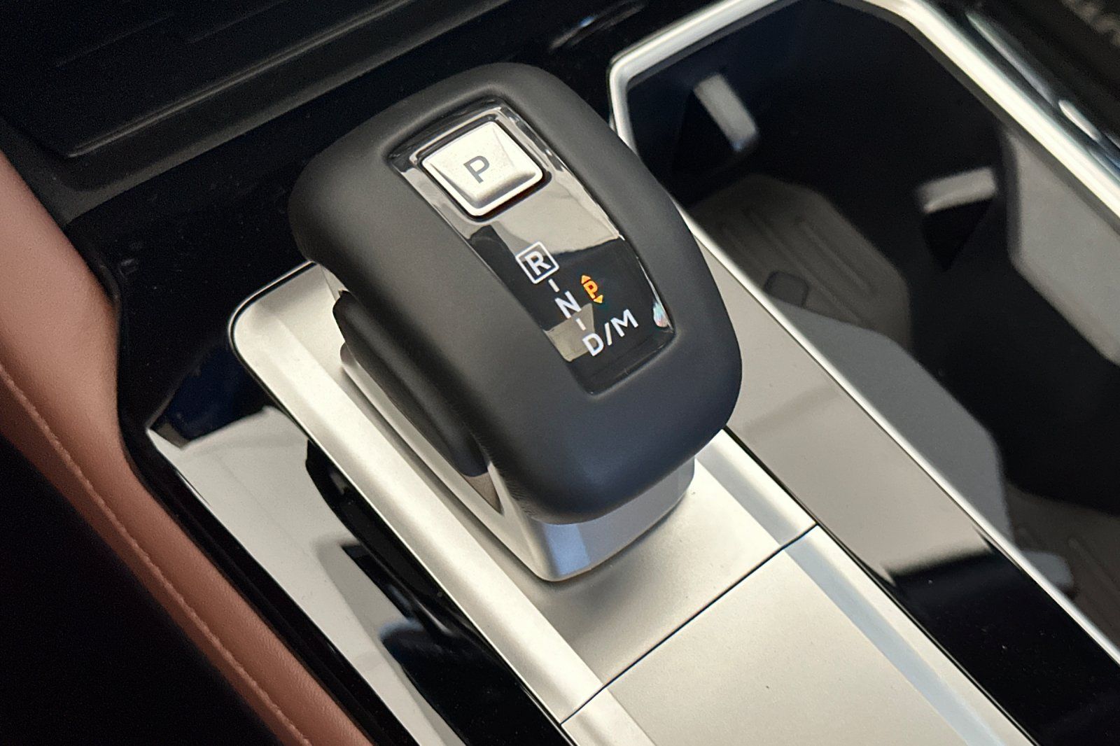 2025 Mitsubishi Outlander SEL photo 19