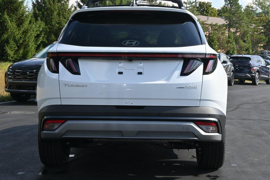 2025 Hyundai Tucson Hybrid Limited photo 2