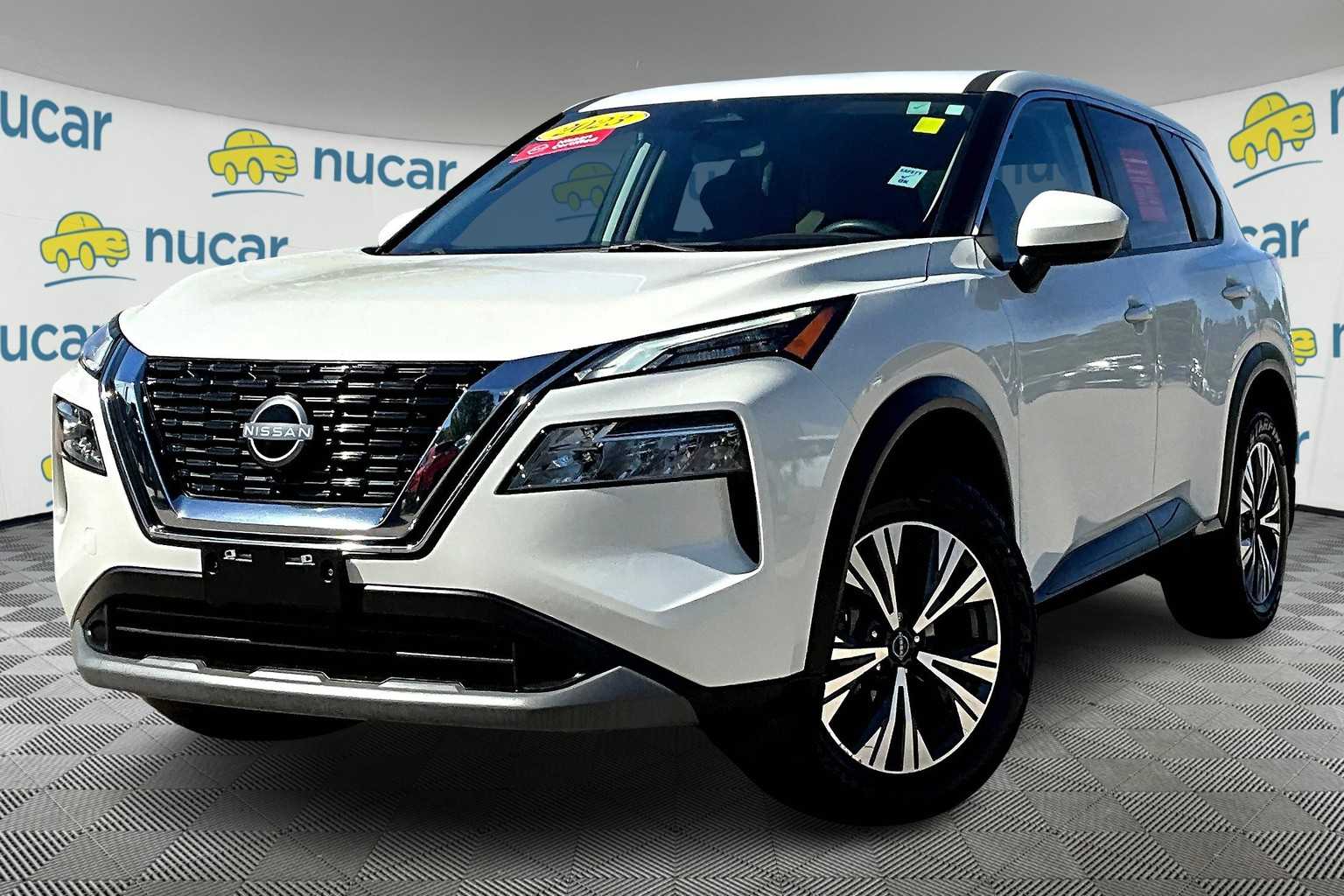 2023 Nissan Rogue SV photo 2