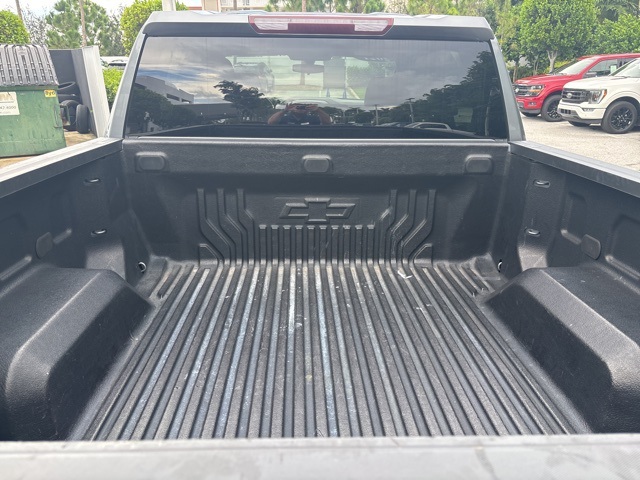 2021 Chevrolet Silverado 1500 Custom photo 14
