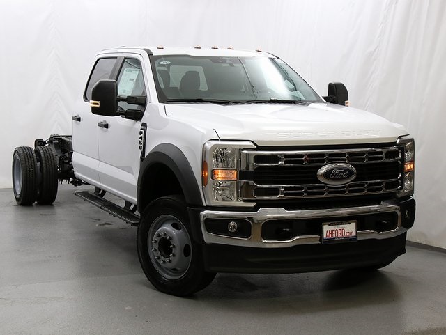 2026 Ford F-450 Super Duty Chassis Cab XL's photo