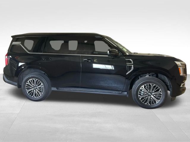 2025 Nissan Armada SL photo 4
