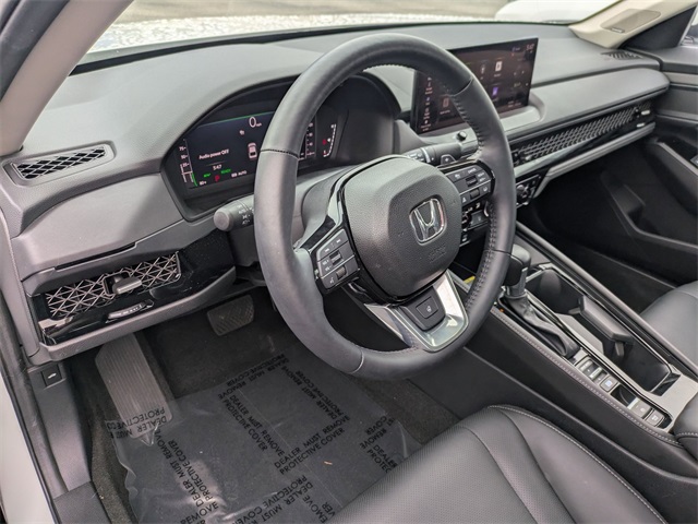 2025 Honda Accord Hybrid Touring photo 2