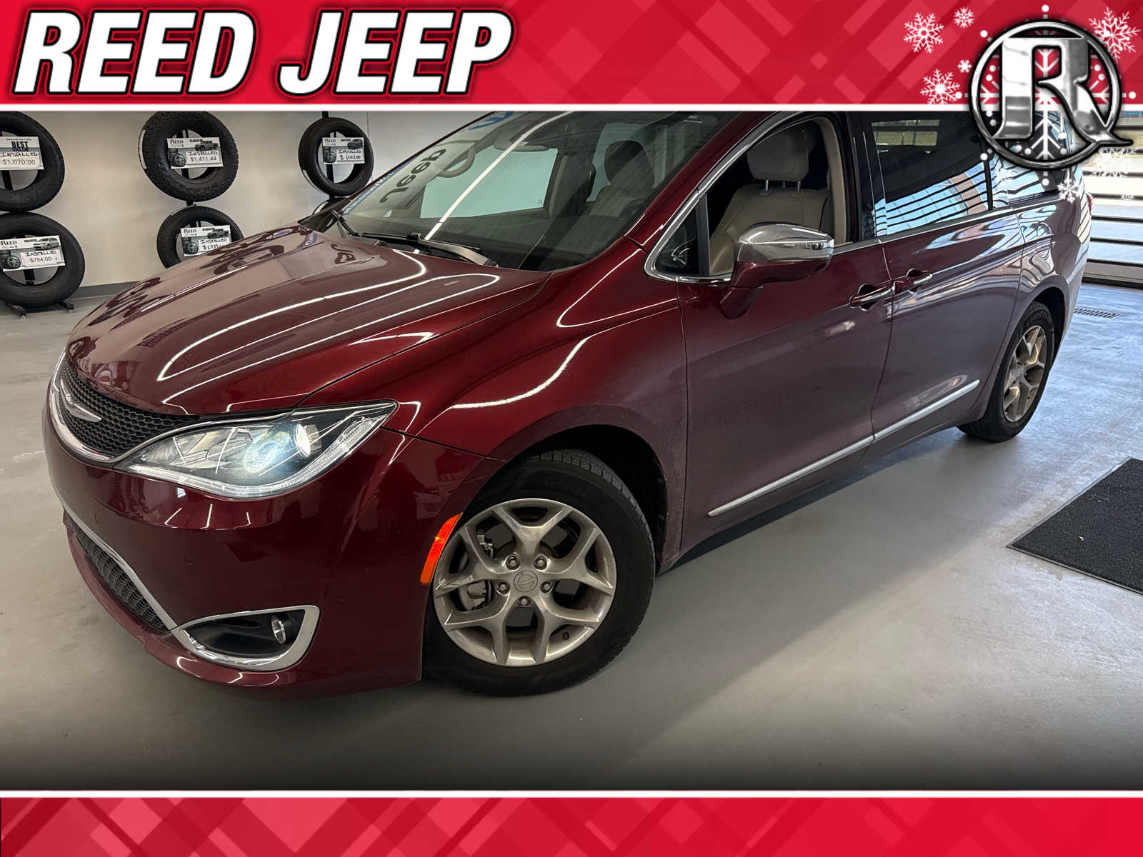 2018 Chrysler Pacifica Limited's photo