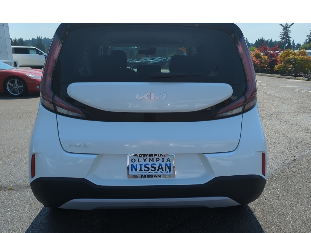 2023 Kia Soul LX photo 3