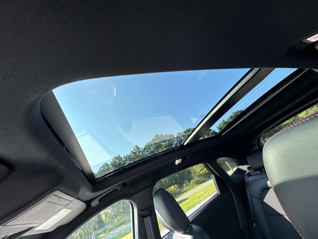 2025 Ford Escape ST-Line photo 13