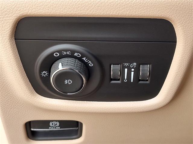 2025 Jeep Grand Cherokee Limited photo 21