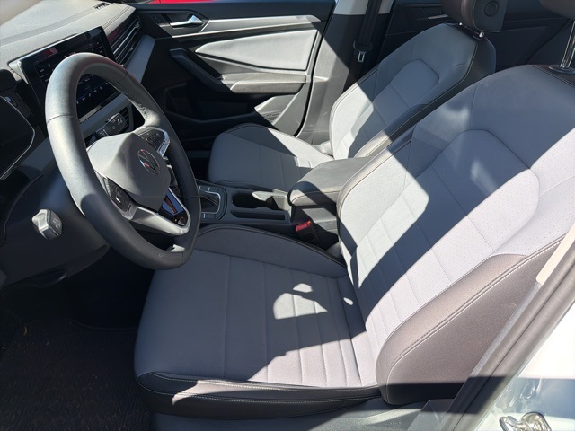 2025 Volkswagen Jetta 1.5T SE photo 10