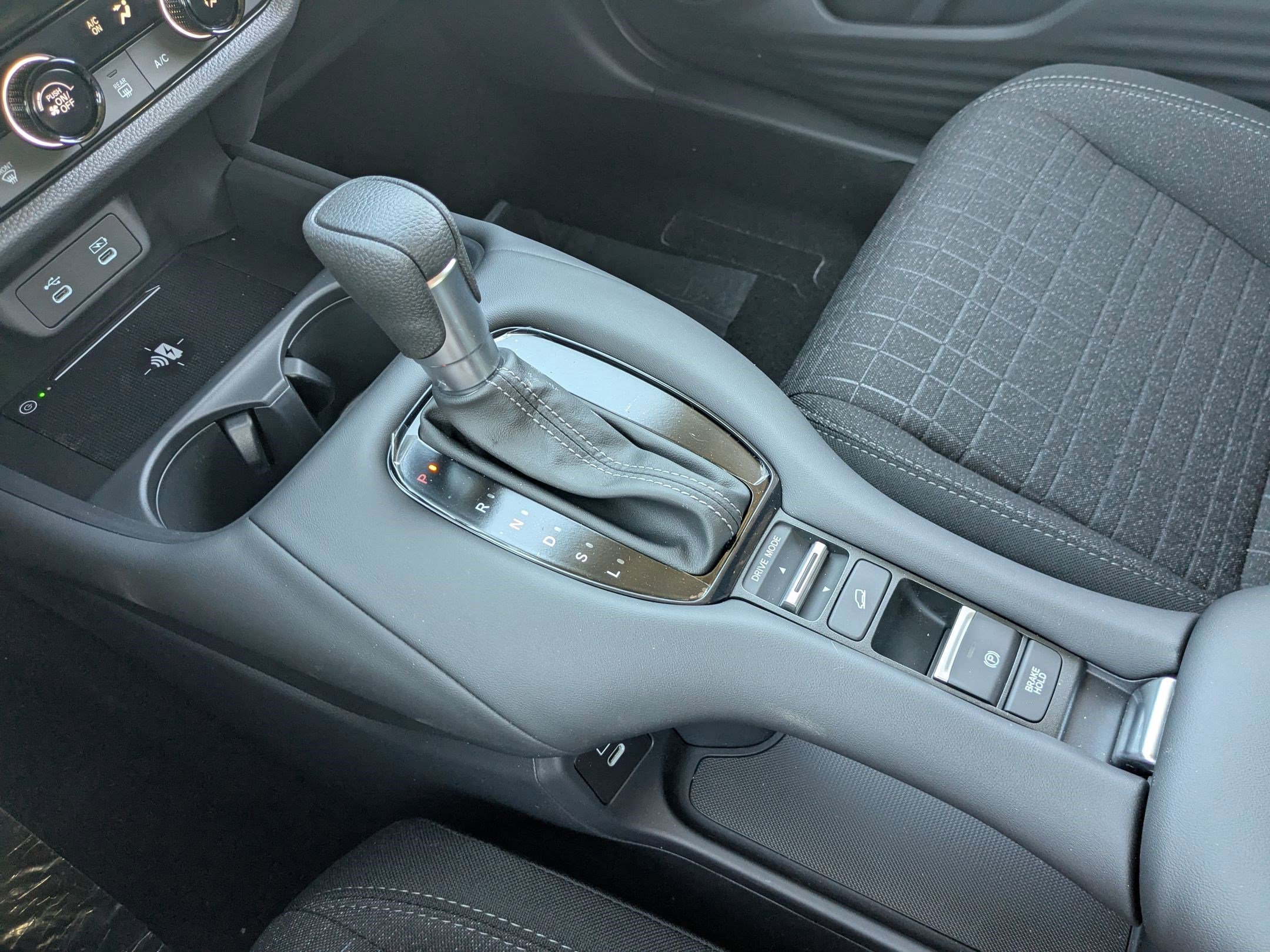 2026 Honda HR-V LX photo 11