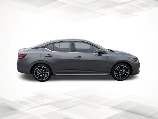 2025 Nissan Sentra SR photo 3