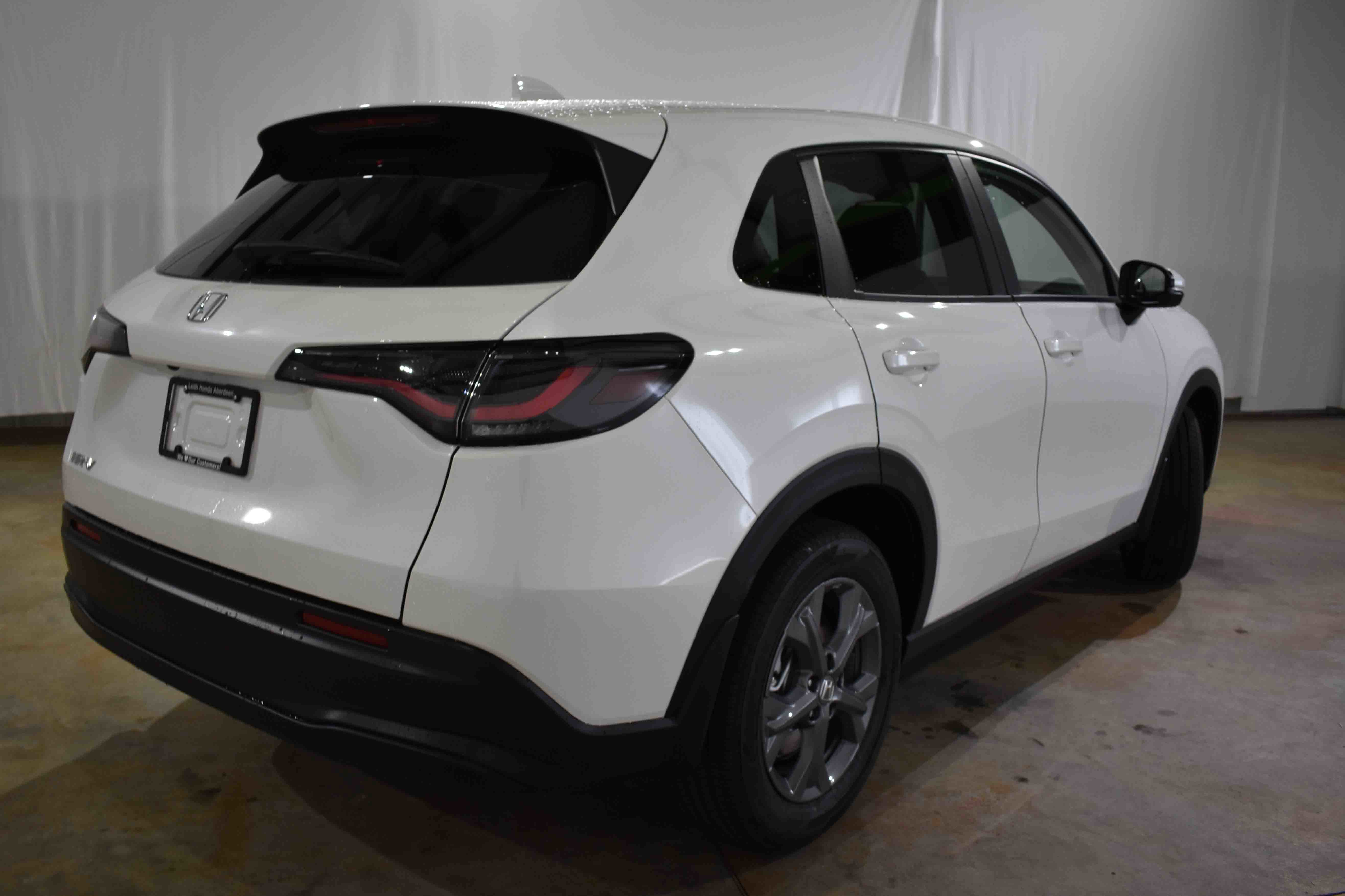 2026 Honda HR-V LX photo 7
