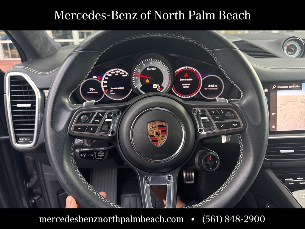 2023 Porsche Cayenne Coupe Turbo photo 4