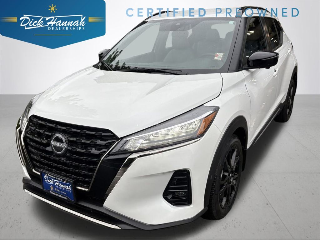 2024 Nissan Kicks SR's photo