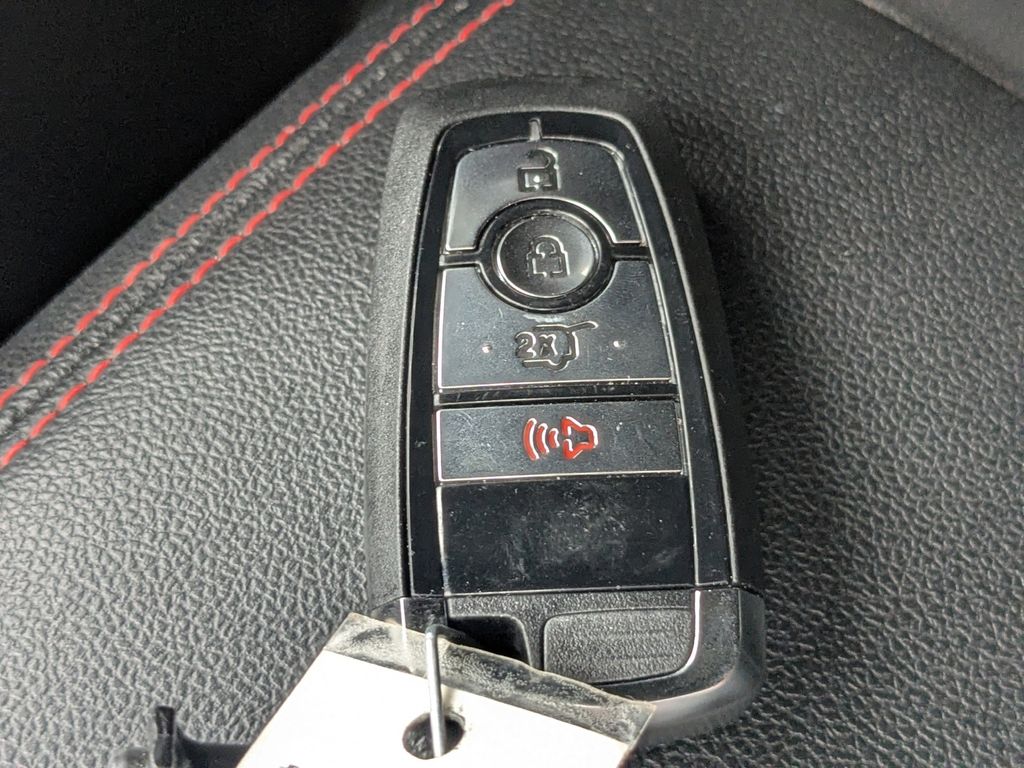 2025 Ford Escape Hybrid ST-Line photo 27