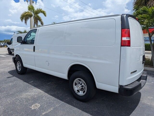 2024 Chevrolet Express 2500 Cargo photo 3