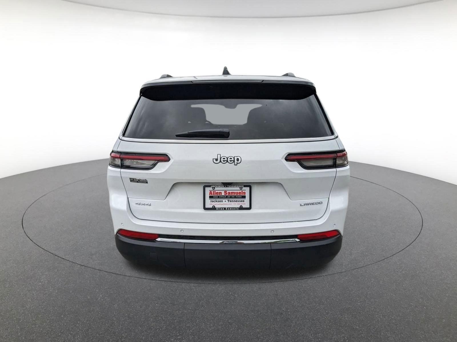2025 Jeep Grand Cherokee Laredo X photo 3