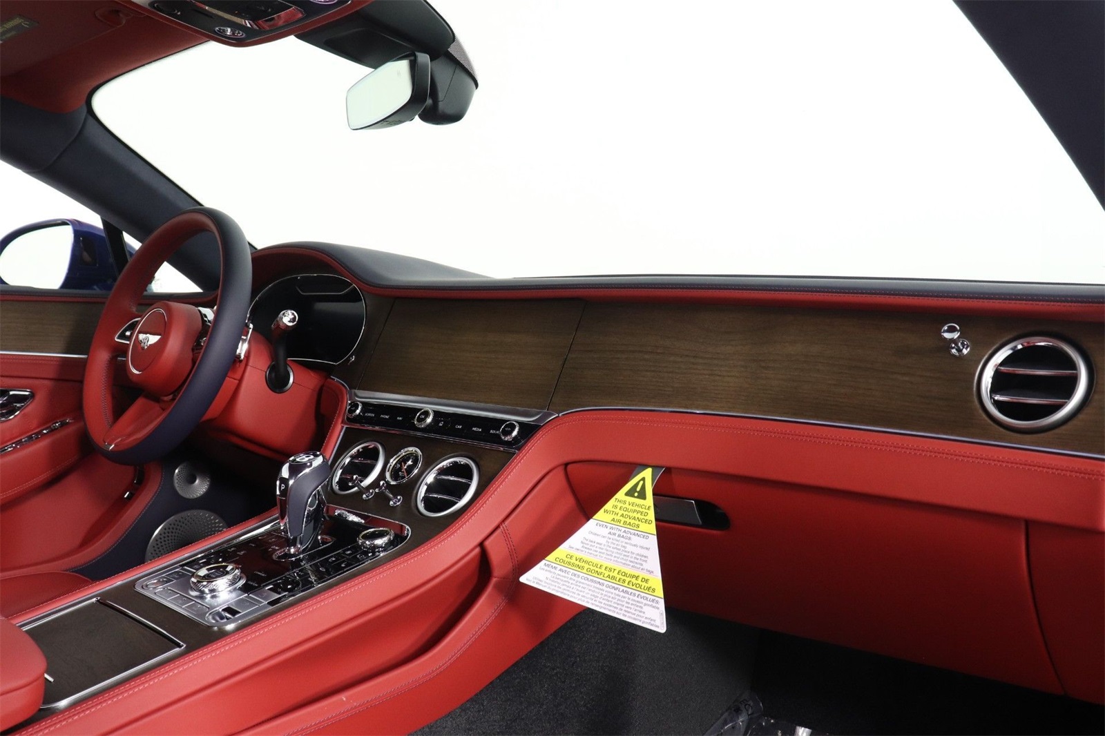 2024 Bentley Continental GT V8 photo 2