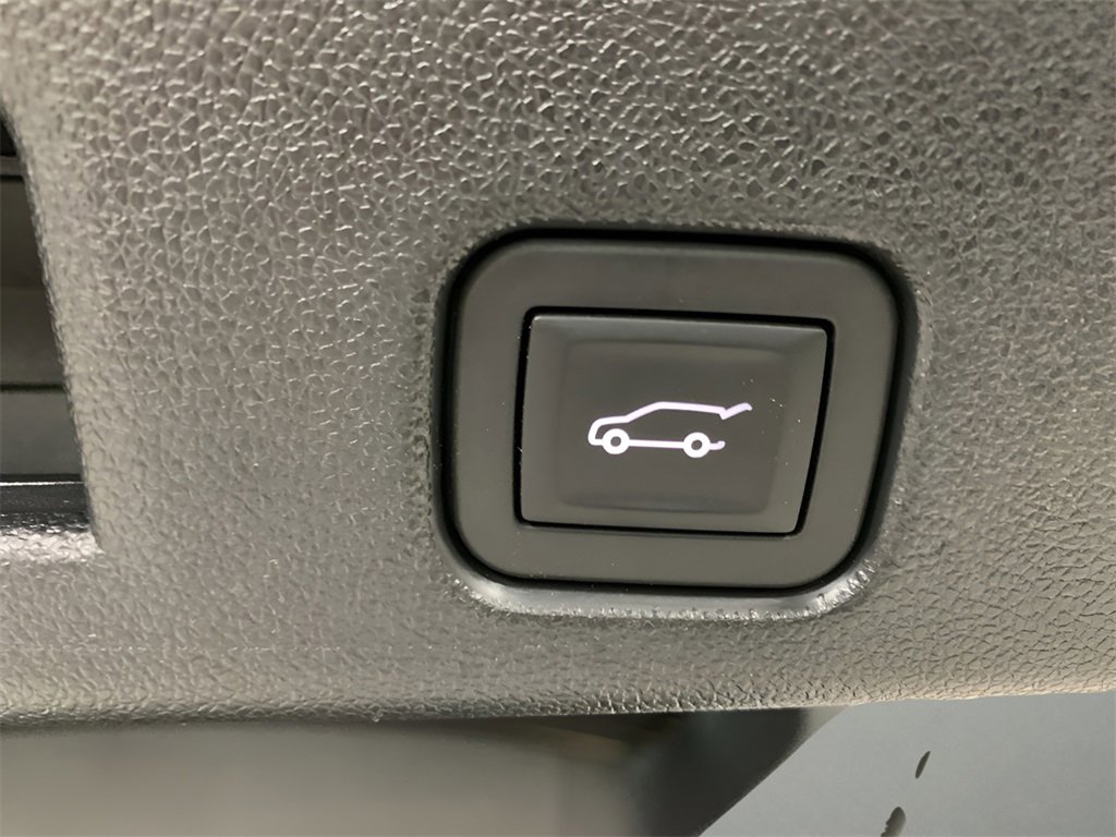 2025 Chevrolet Traverse photo 18