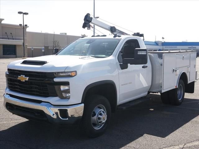 2024 Chevrolet Silverado 3500 Chassis Cab Work Truck's photo