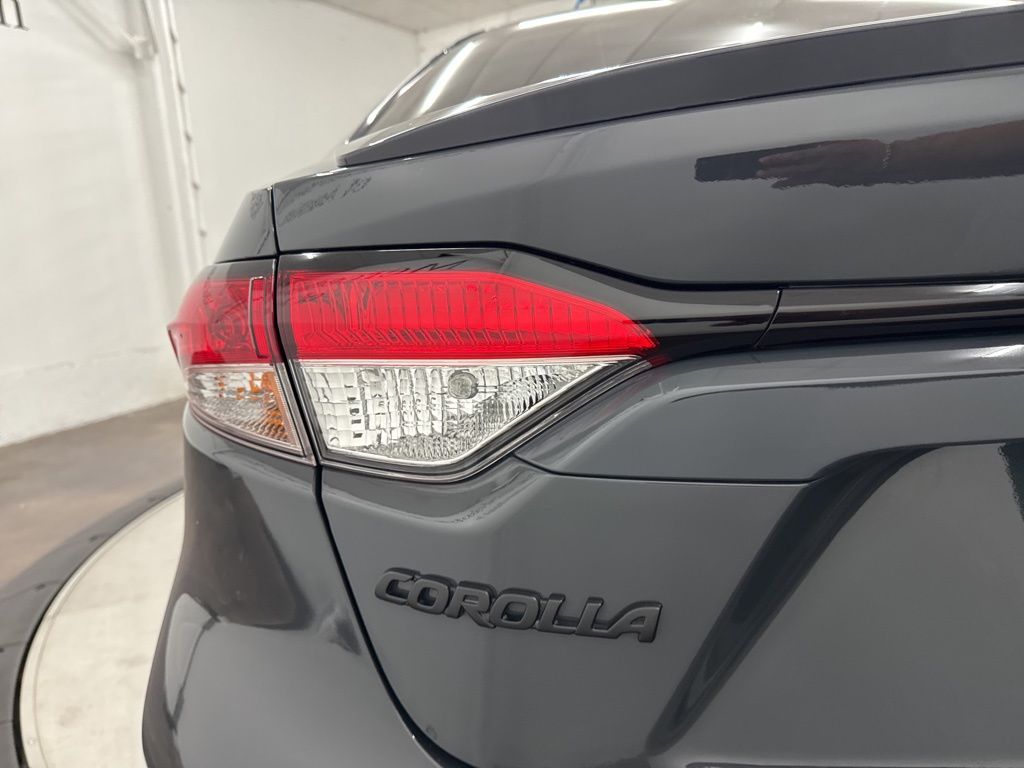 2024 Toyota Corolla SE photo 3