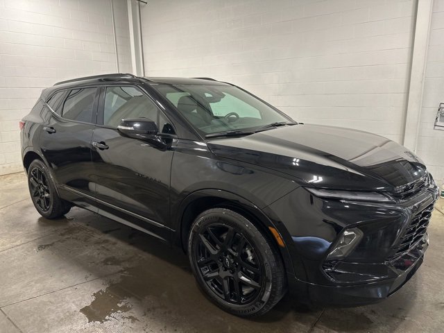 2023 Chevrolet Blazer RS photo 3