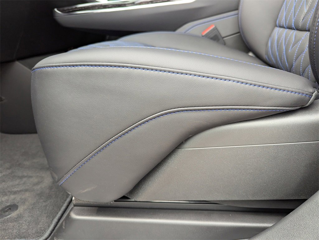 2026 Cadillac Escalade Luxury photo 11