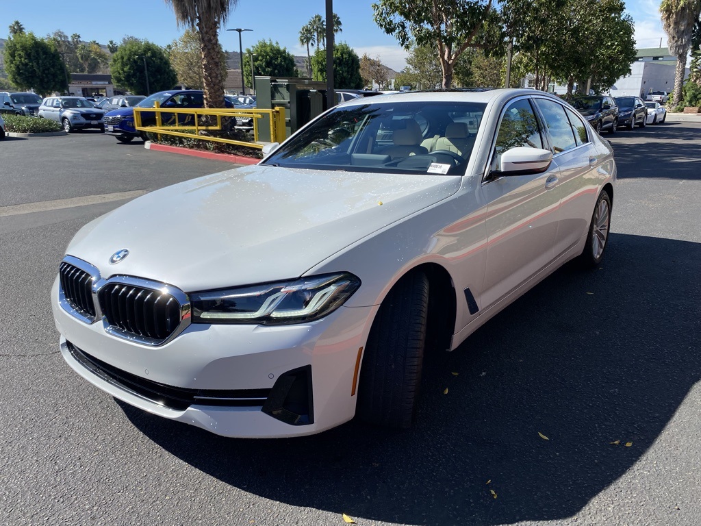 Used 2023 White BMW 530i image 5